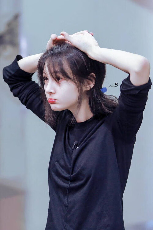 爱游戏线上-电竞战队的粉丝互动：线上交流与线下活动，电竞战队在哪里训练