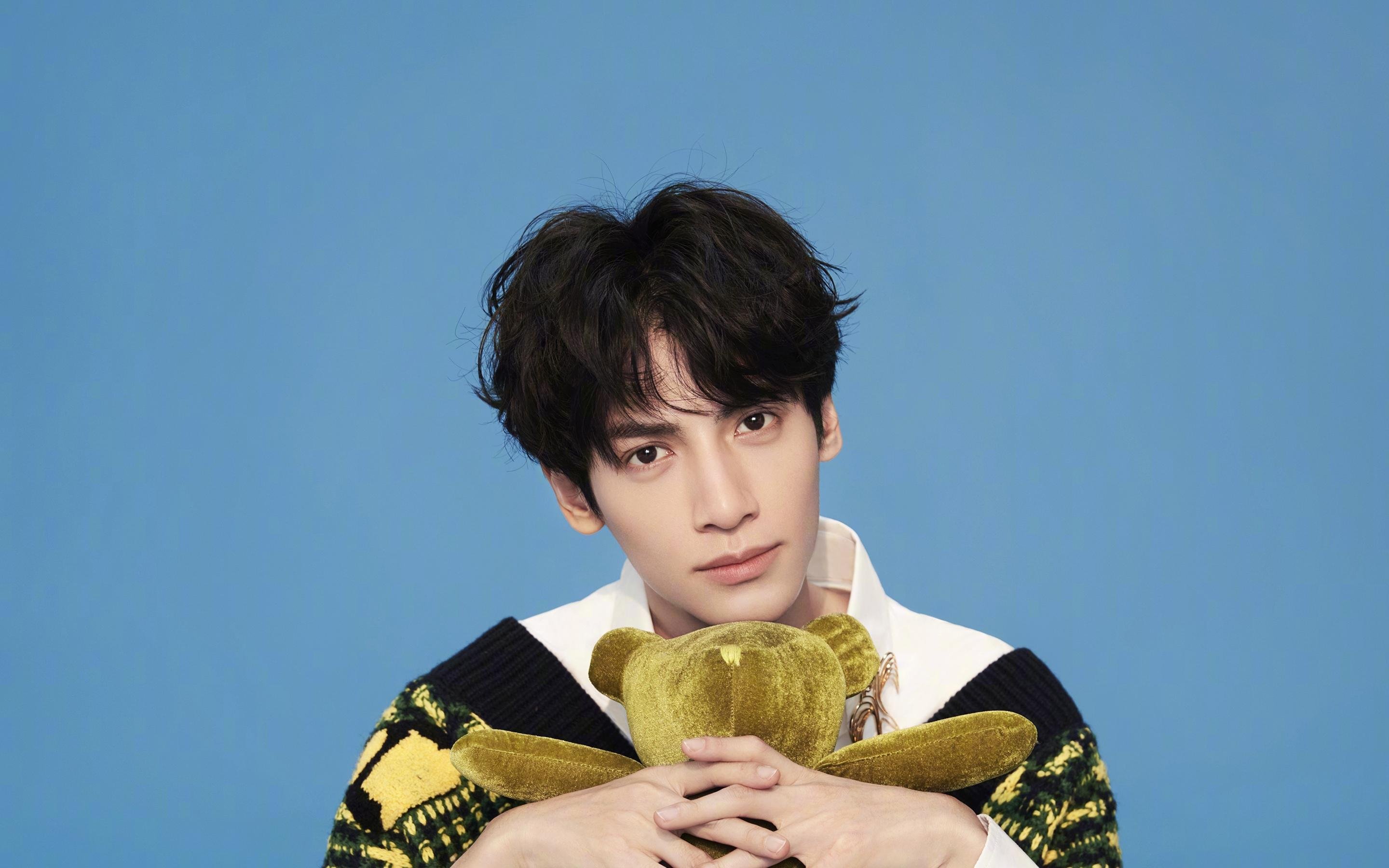 意大利在欧洲杯预选赛中2-1击败克罗地亚，锁定小组第一。，意大利队欧洲杯预选赛成绩