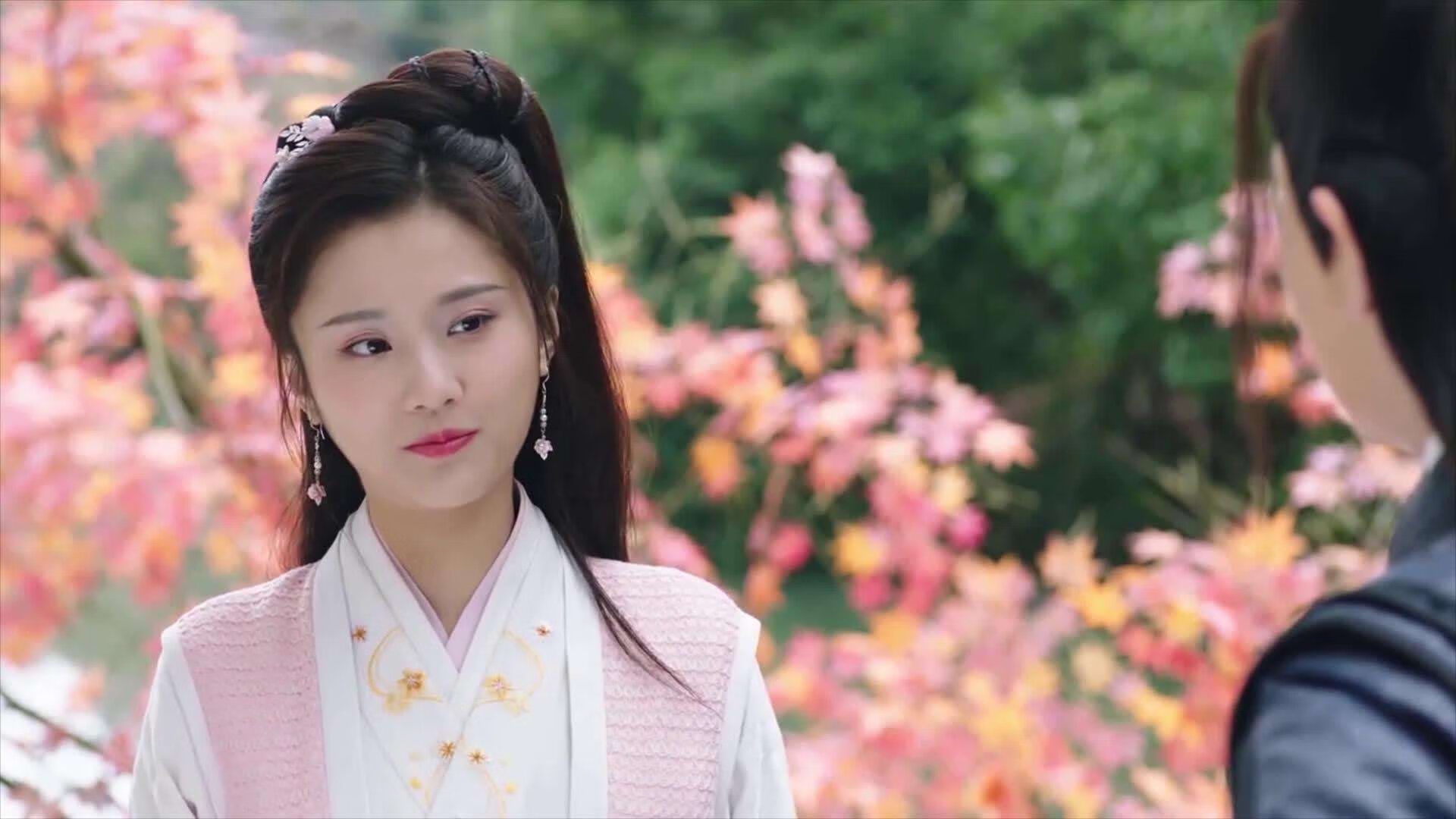 未来潜力：年轻球员的崛起路径，年轻球员是中国足球未来发展的基础